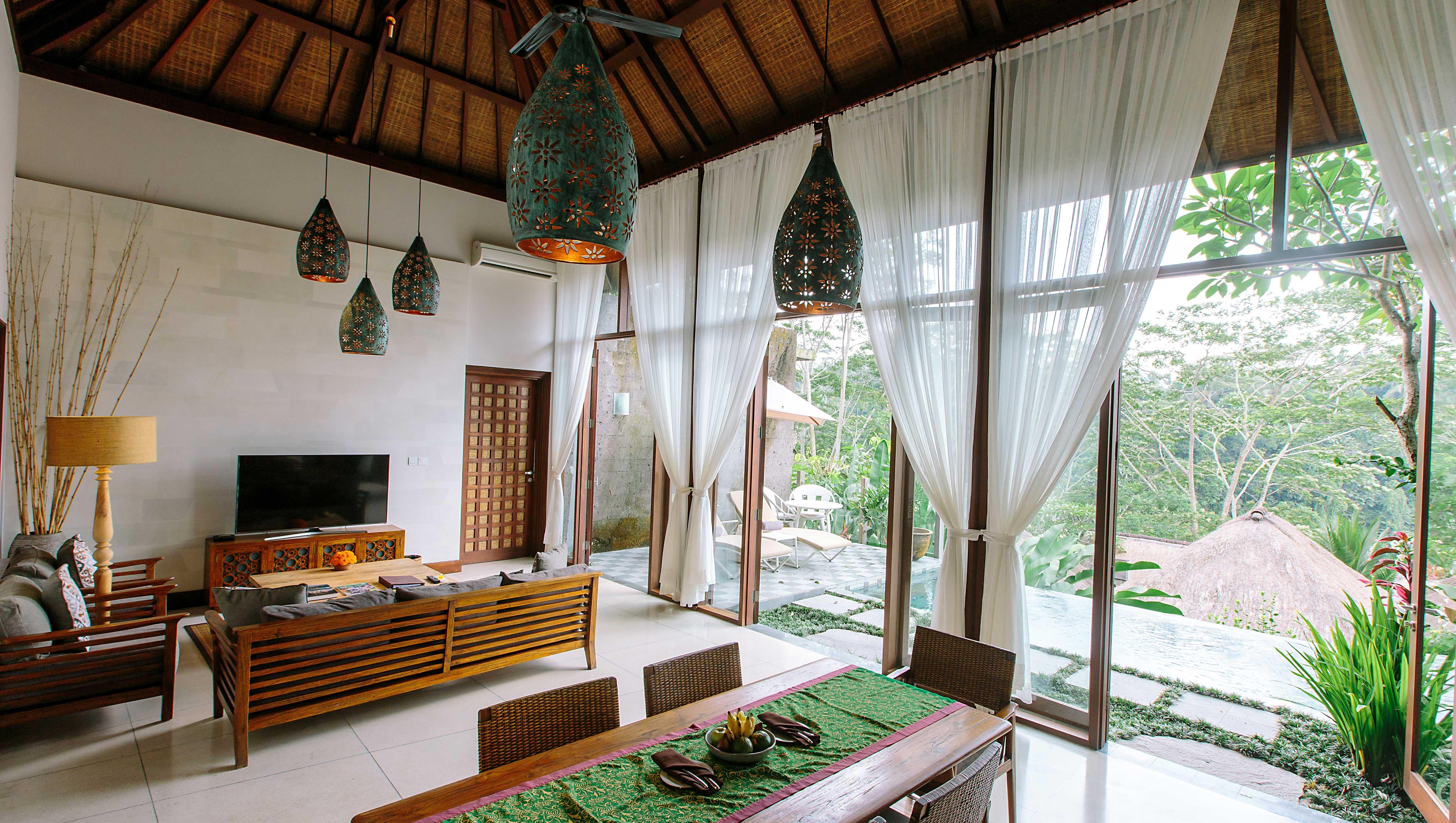 เตชาปรานา รีสอร์ต แอนด์ สปา Hotel อูบุด ภายนอก รูปภาพ A villa in Bali