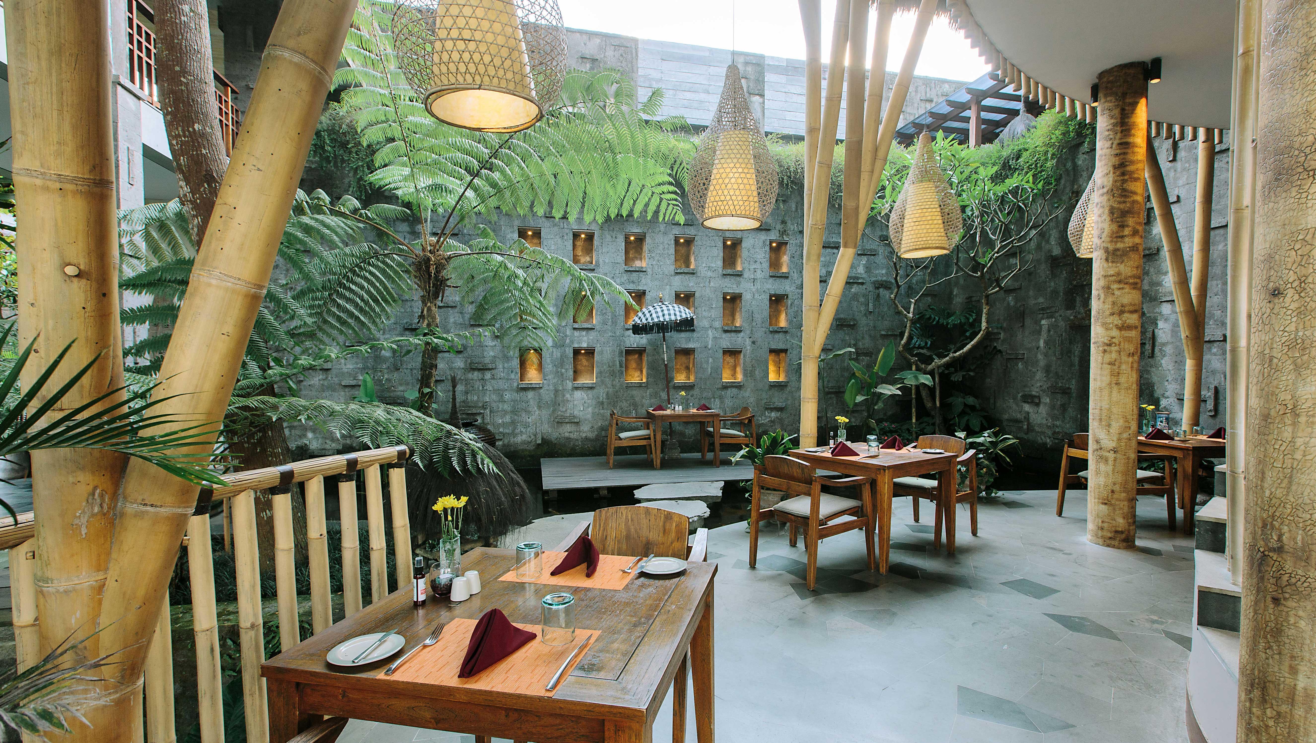 เตชาปรานา รีสอร์ต แอนด์ สปา Hotel อูบุด ภายนอก รูปภาพ The restaurant